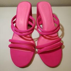 NWOT Neon Pink Strappy Chunky Heels Size 10